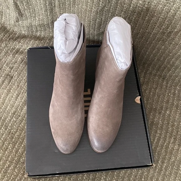 Frye Cameron Chevron bootie, 7.5, Grey/Elephant